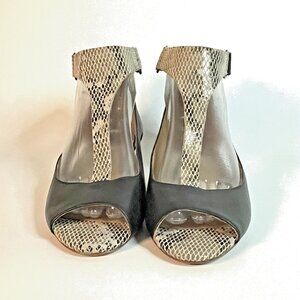 Tsubo Womens Wedge Sandals Black Snakeskin Leather Ankle Strap Size 9 Gerri Shoe